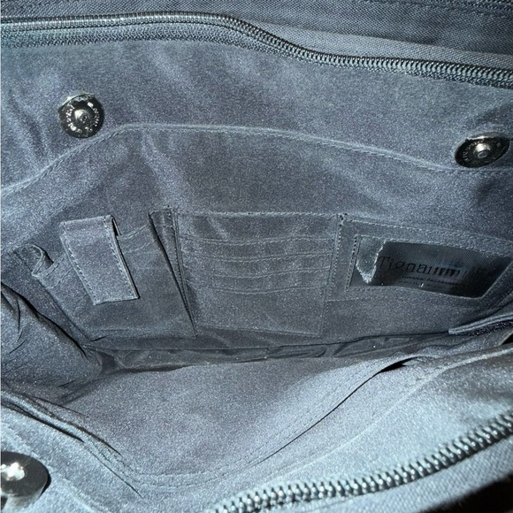 TIGNANELLO Genuine Leather Laptop/Work Bag - EUC - Picture 3 of 4